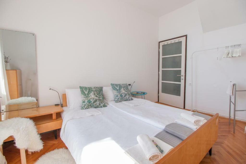 Apartment Ante Baška Esterno foto